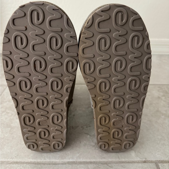 emu stinger hi tall gray boots - size 8 - Picture 3 of 5